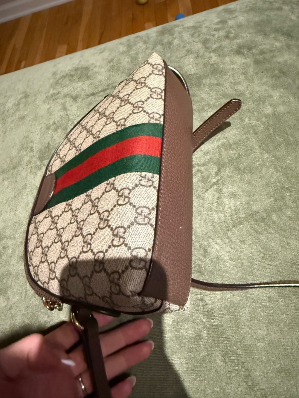 Gucci GG Supreme Crossbody with Green and Red Web Stripe - Picture 4 of 16